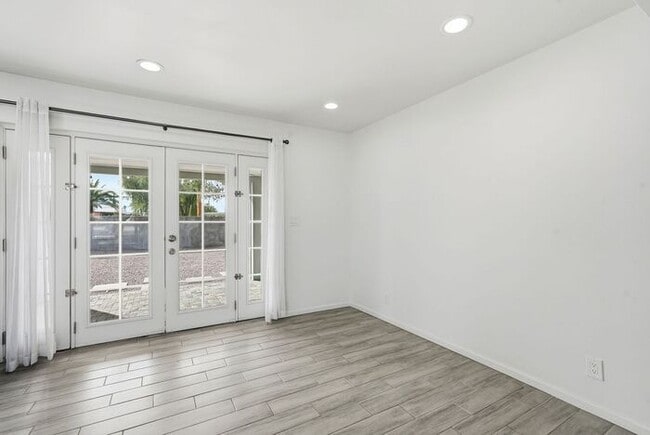 Building Photo - Spacious 3-Bed, 2-Bath East Tucson Home with Large Yard & Open Layout