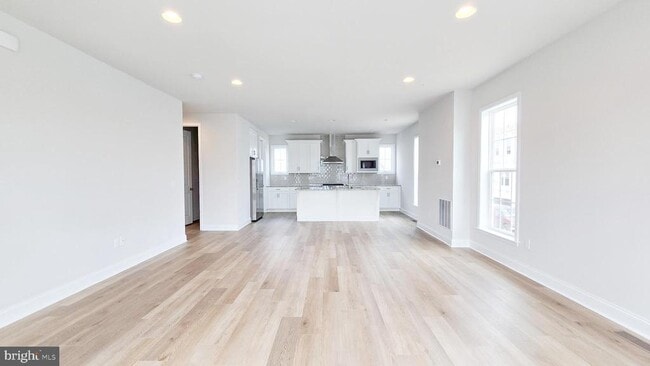 Building Photo - 3089 Herr St