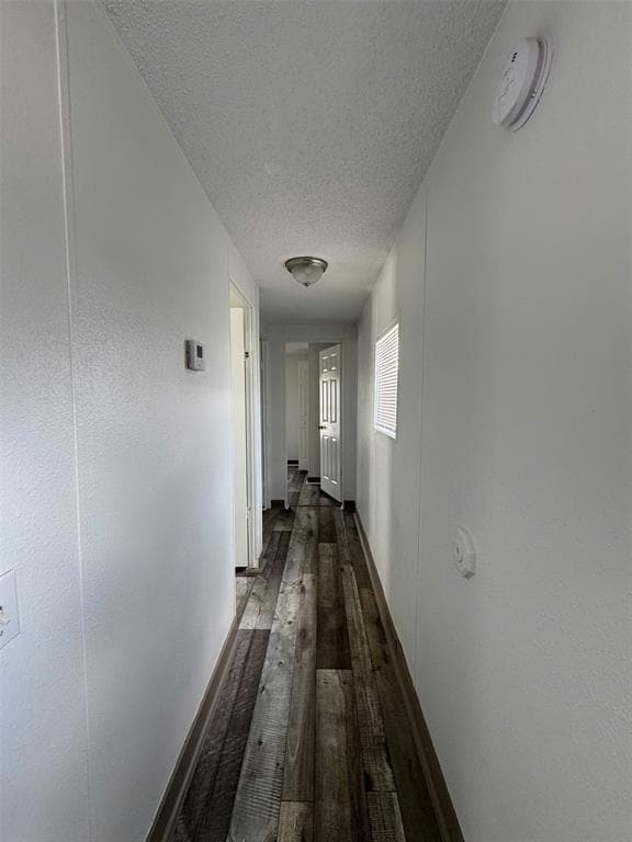 Building Photo - 16206 Wood Dr