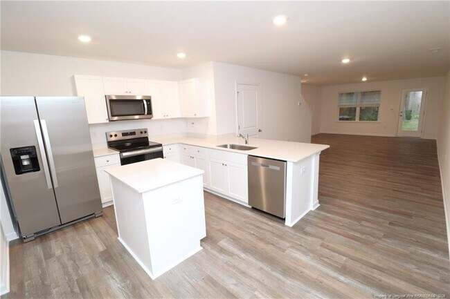 Building Photo - 5810 Brambleberry Way