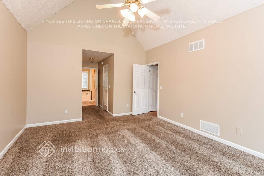 Building Photo - 15 Water's Edge Dr SE