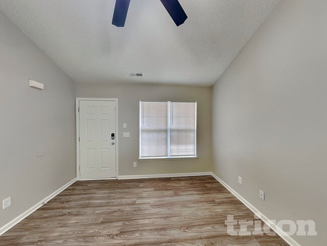 Building Photo - 3052 Westwinds Ct