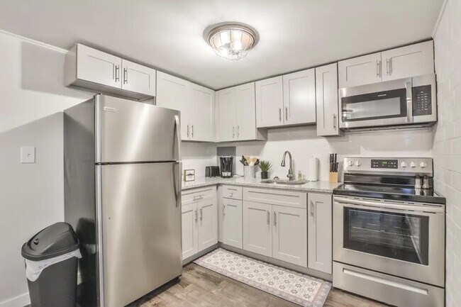 1 Bedroom - 235 W Pike St