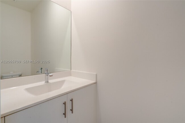 Building Photo - 15826 NW 91st Ave