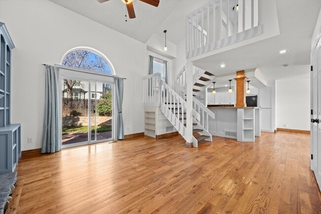 Building Photo - 5401 N Wagonwheel Trail