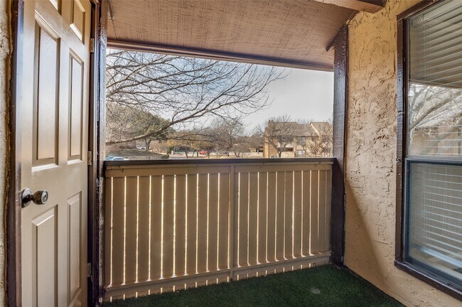 Building Photo - 1310 Harwell Dr