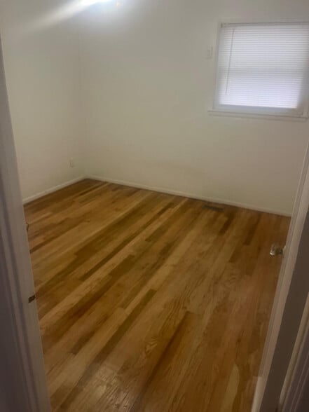 Building Photo - 1610 Garwood Dr