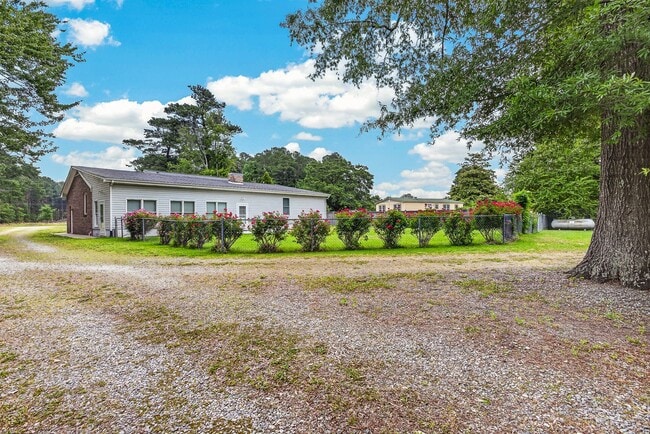 Building Photo - 1313 Pony Farm Rd