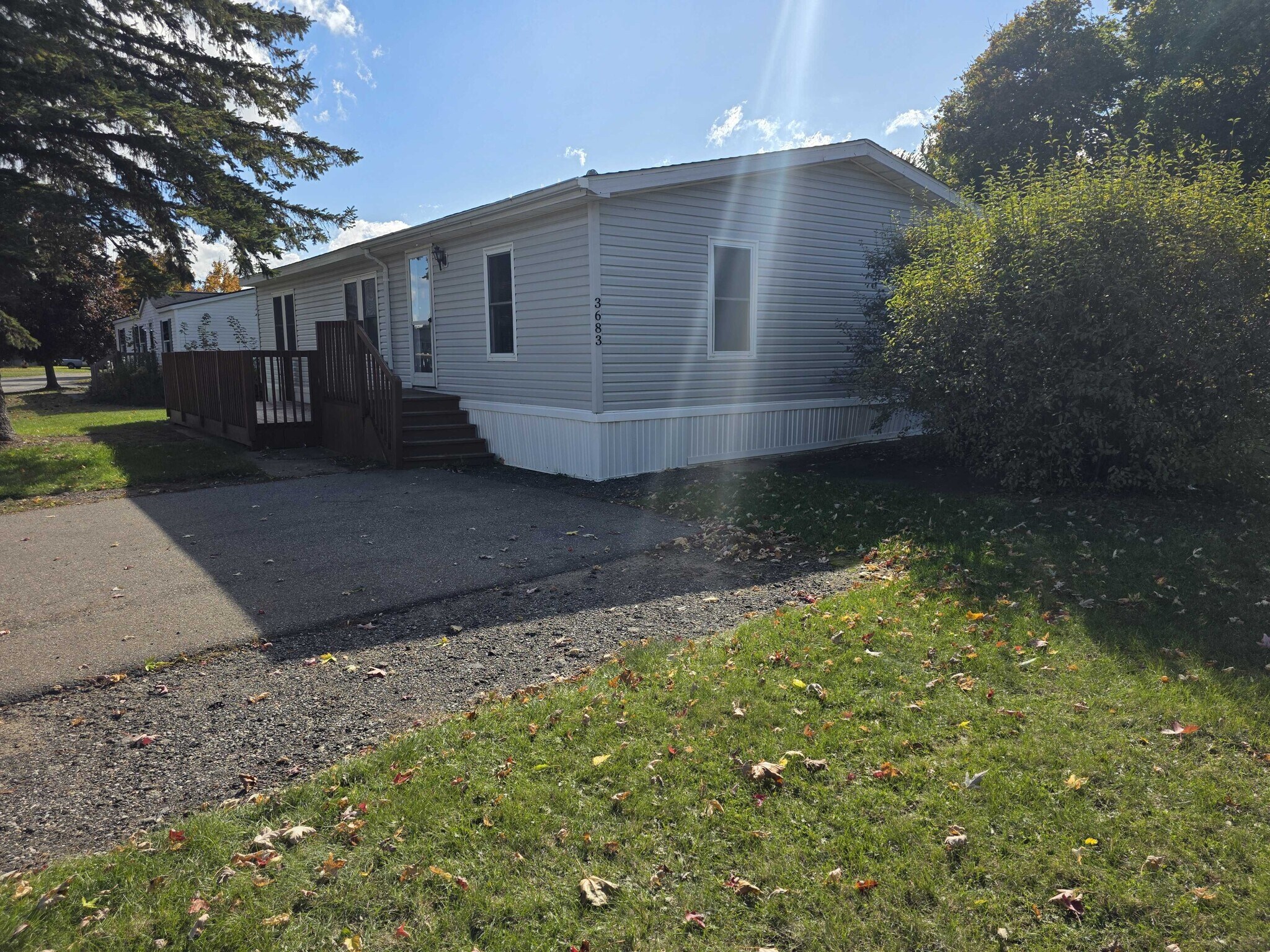 Building Photo - 3683 Pinoak St