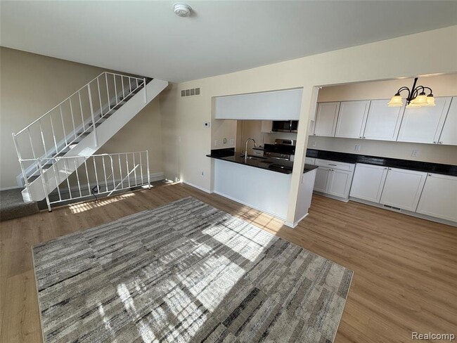 Building Photo - 1437 Mariner Dr