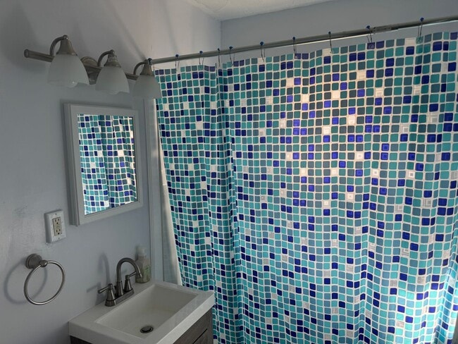 Building Photo - 54th Street Duplex