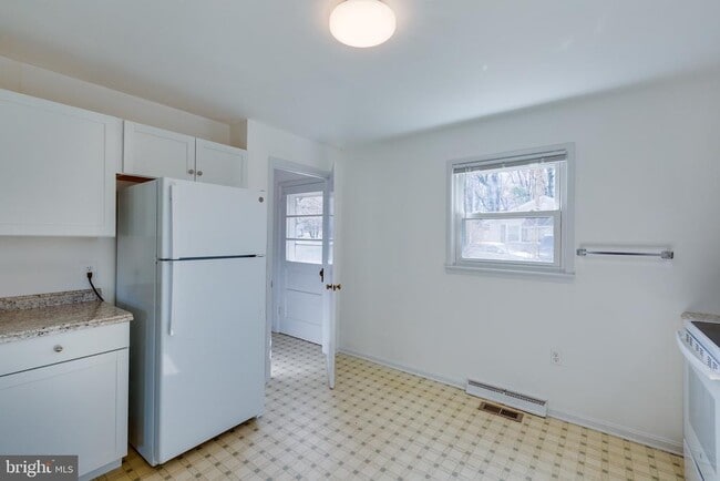 Building Photo - 4297 Lunceford Ln