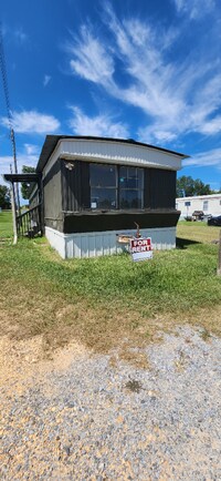 Building Photo - 27485 US-31