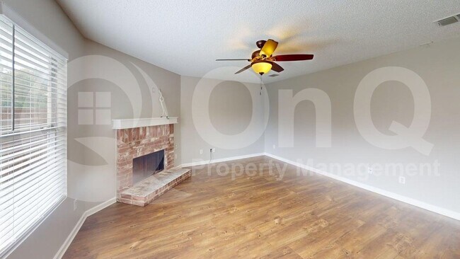 Building Photo - 1505 Stewart Dr