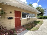 Building Photo - 401 7th St W