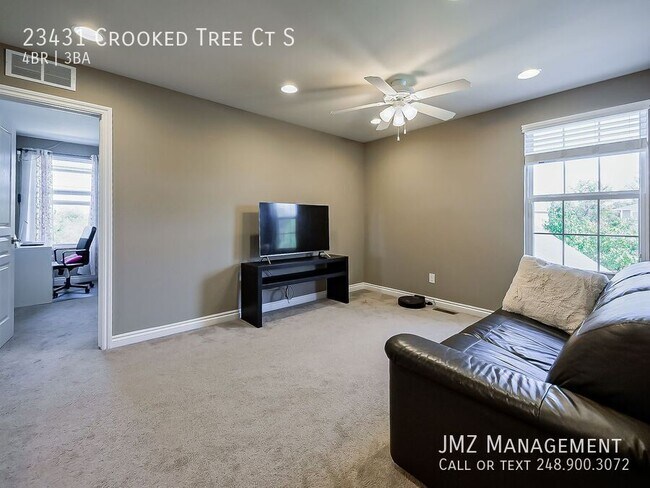 Building Photo - 23431 Crooked Tree Ct S