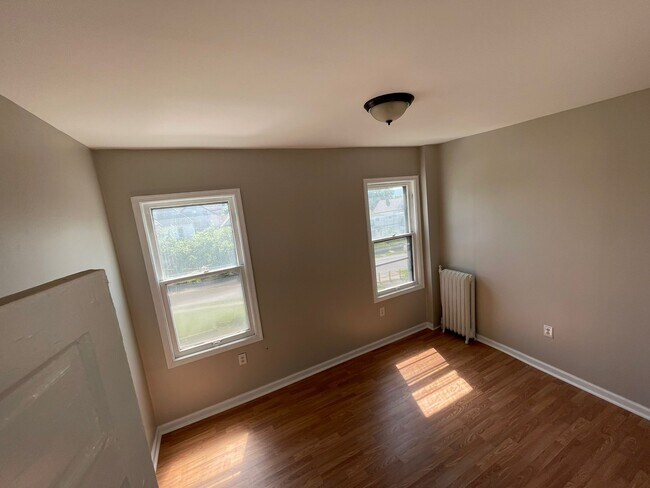Building Photo - 305 Harrison Ave