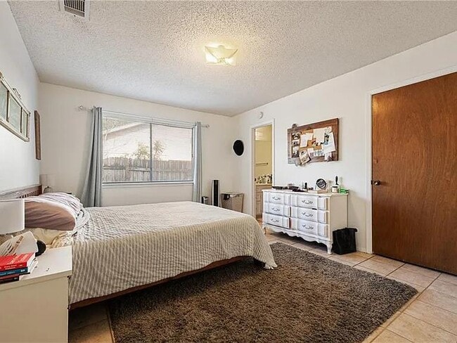 Building Photo - 8109 Ceberry Dr