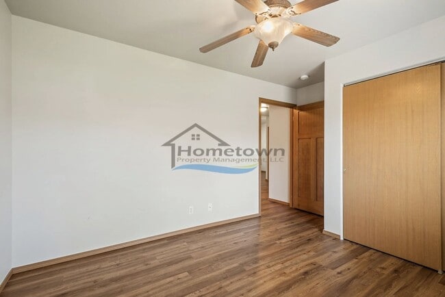 Building Photo - Two-Bed, Two-Bath Duplex with Garage in Co...