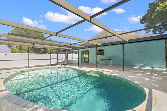 Building Photo - Home For Rent in Fortuna Park WITH A POOL!