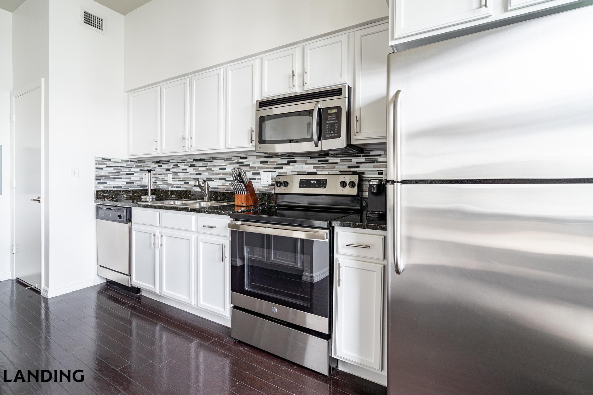 Building Photo - 440 NE 4th Ave