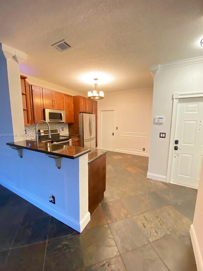 Building Photo - 2041 Pompeii Ct