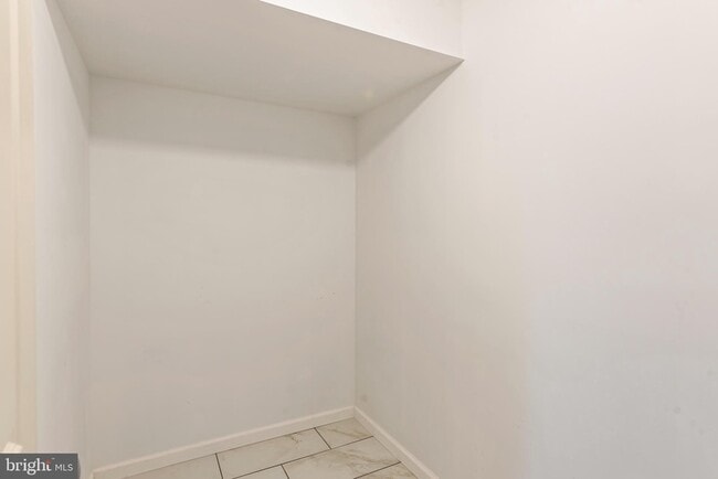 Building Photo - 23638 Sailfish Square
