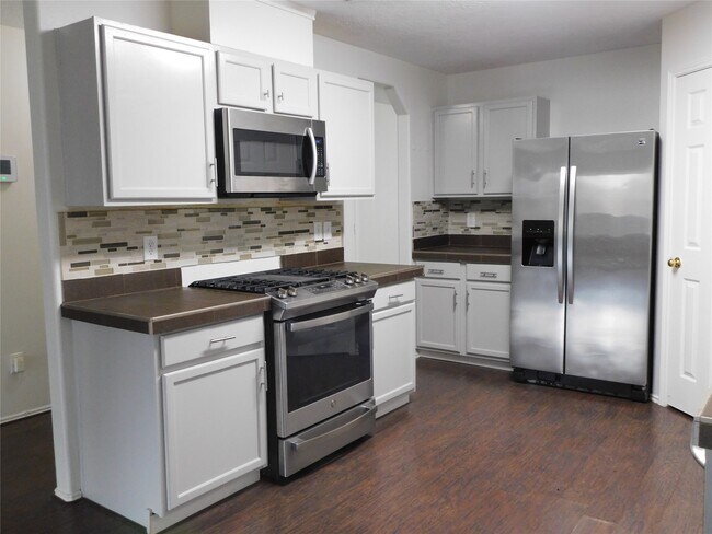 Building Photo - 19130 Yaupon Ranch Dr