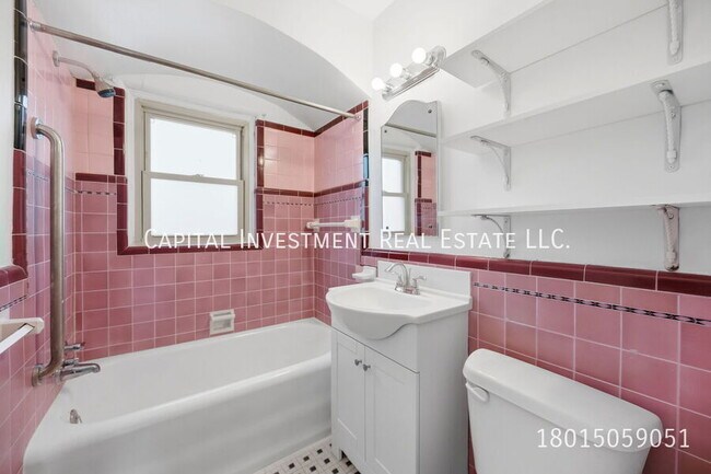Building Photo - 27 S 800 E