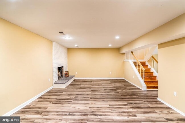 Building Photo - 3134 Delburne Ct