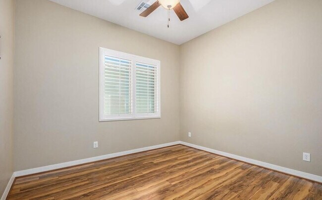 Building Photo - 14892 Aldea Dr N