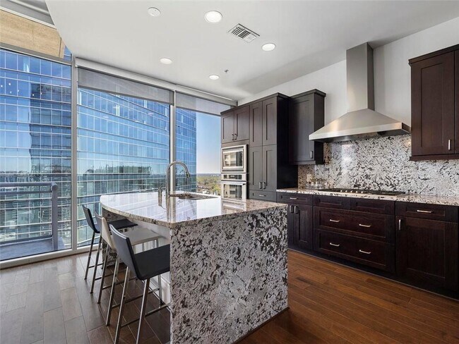 Building Photo - 1065 Peachtree St NE