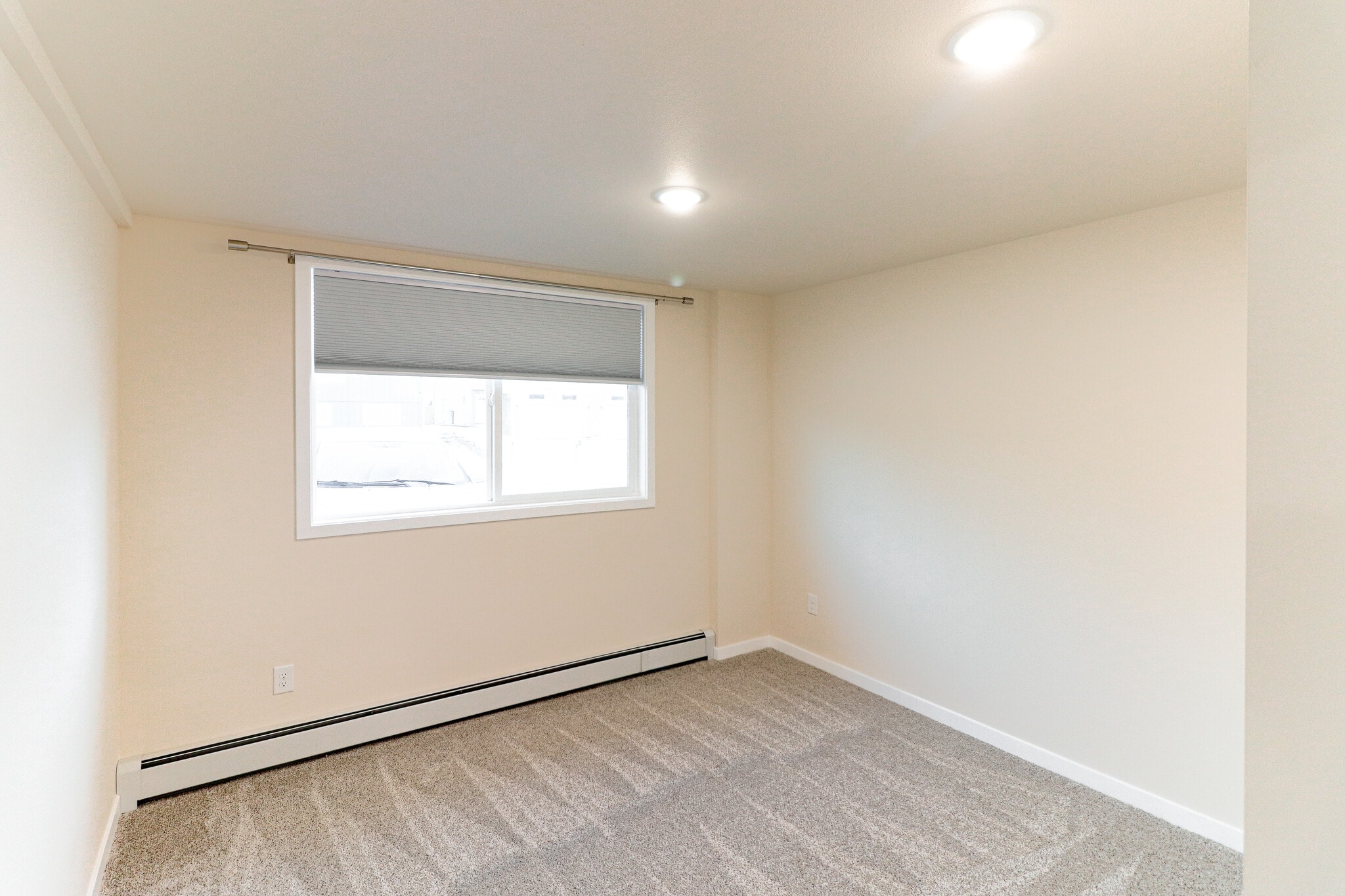 Building Photo - 8202 Mentra St