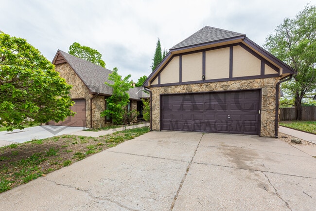 Primary Photo - 1518 S Todd Pl