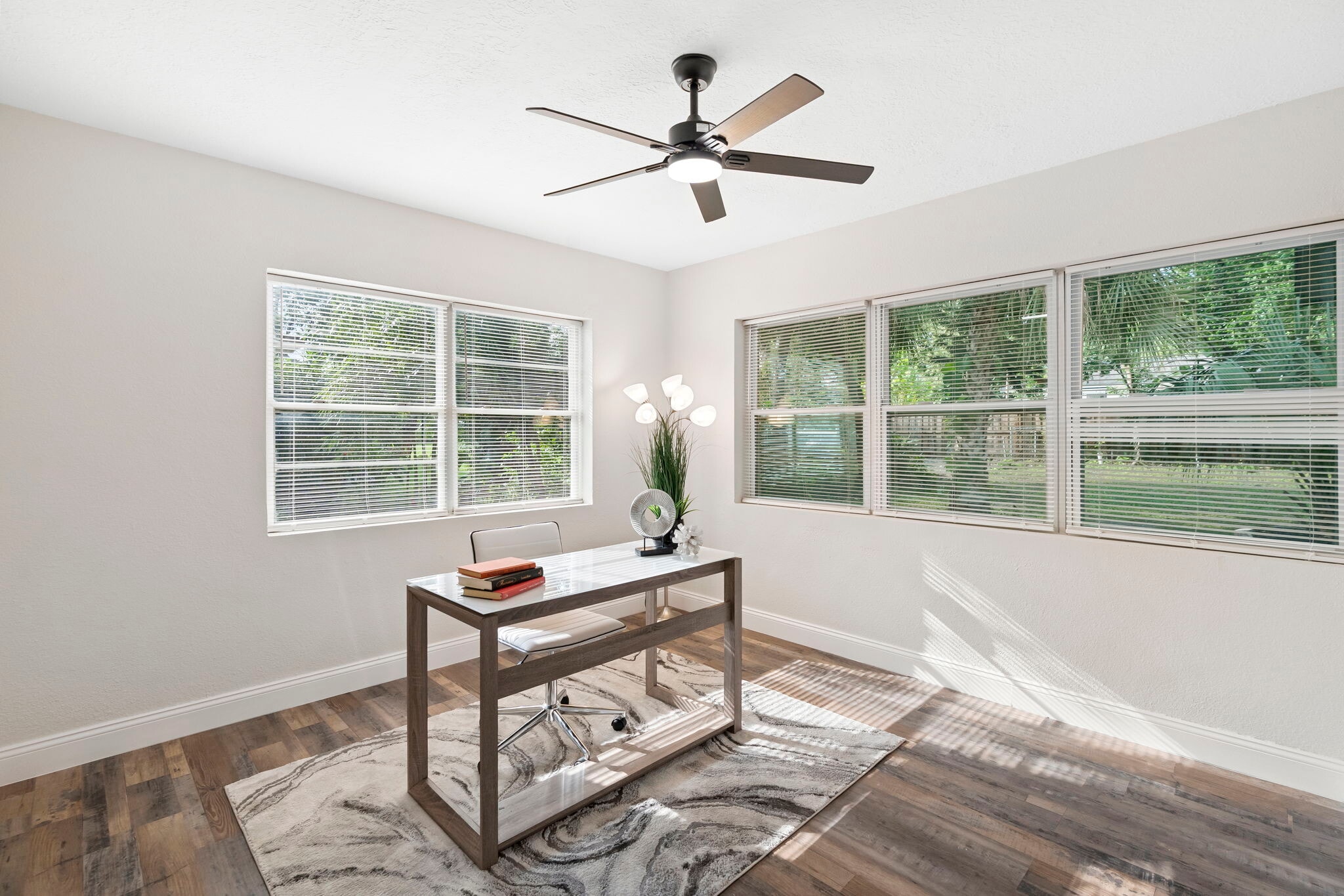 Building Photo - 505 Lake Shore Dr