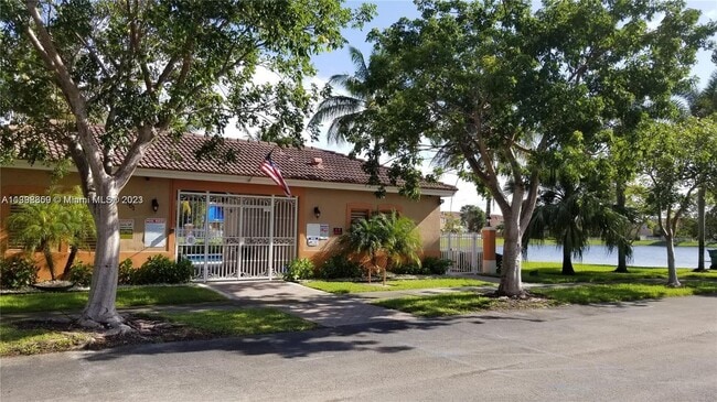 Building Photo - 4723 SW 163rd Pl