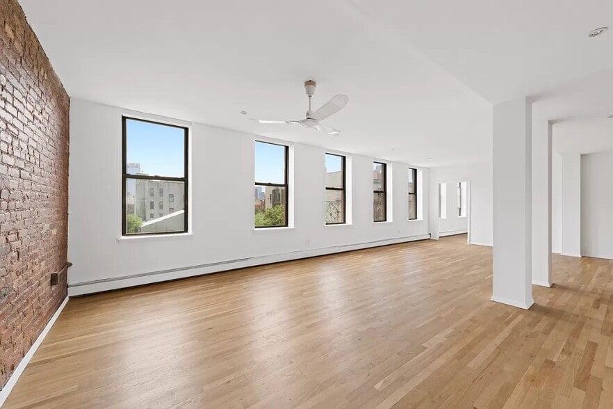 Building Photo - 211 E 3rd St