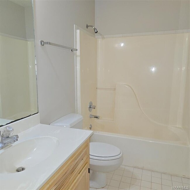 Building Photo - 110 Dellwood Ct