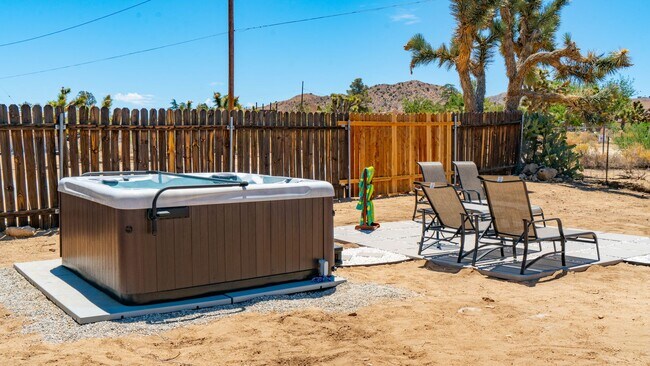 Building Photo - Fully Furnished Home in Yucca Valley