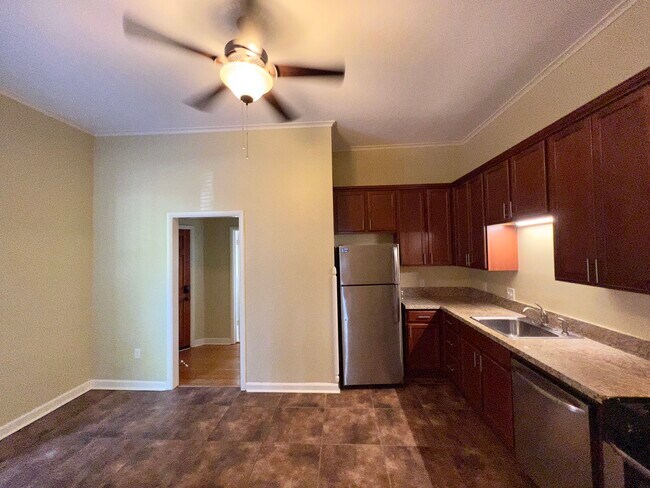 Building Photo - 620 Rock St