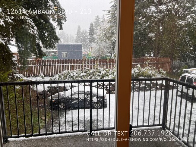 Building Photo - 12614 Ambaum Blvd SW