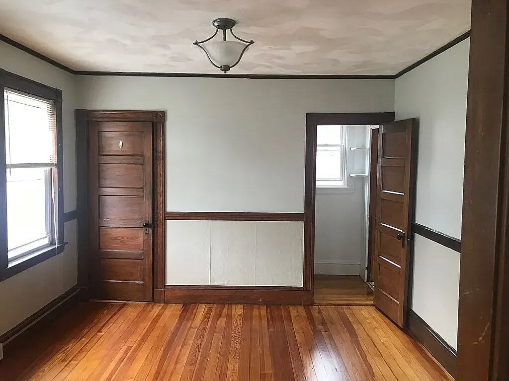 Building Photo - 35 Eustis St
