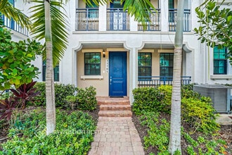 Building Photo - 11705 SW 13th Ct