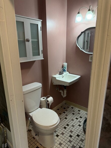 Building Photo - 10 Cochituate St