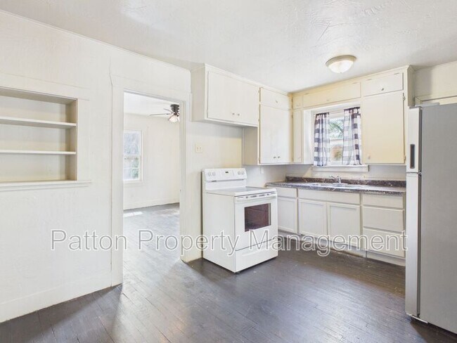 Building Photo - 913 S Louisiana St