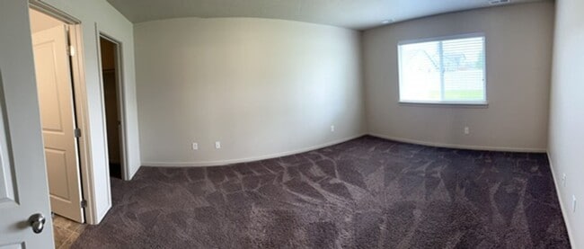 Building Photo - 1619