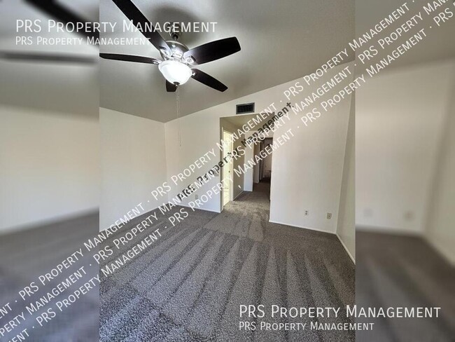 Building Photo - 2120 N Yucca Ct