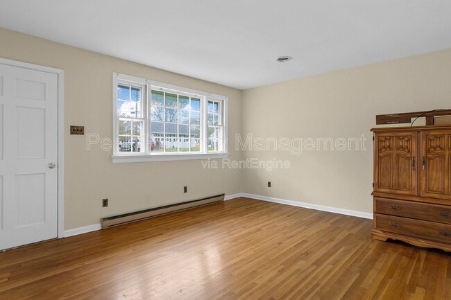 Building Photo - 4830 Kinloch Ln