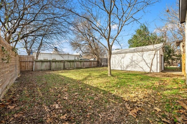 Building Photo - 1403 Palo Duro Rd