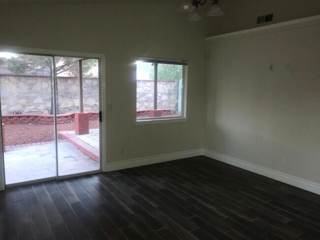 Building Photo - 12720 Lorenzo Frias Ct